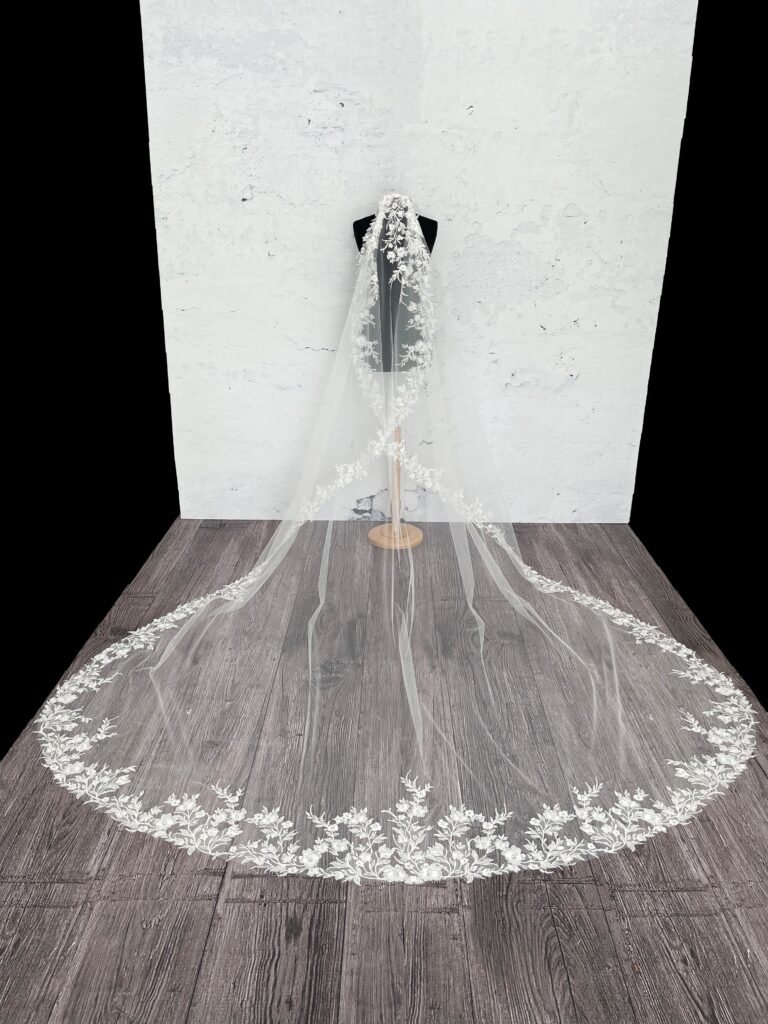 V705MX – Maritzas Bridal Veils Inc