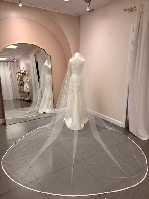P610X – Maritzas Bridal Veils Inc